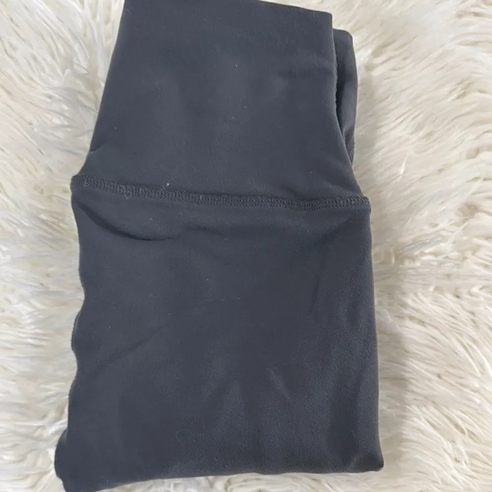ALO Yoga stylish comfortable